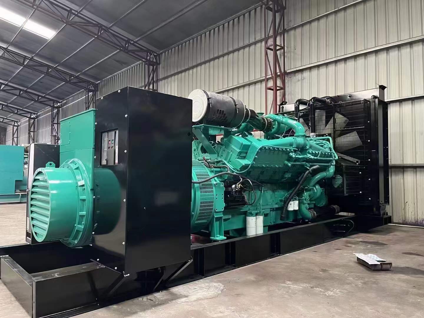 邱县如何降低 800kW 柴油发电机输出电流的波动？